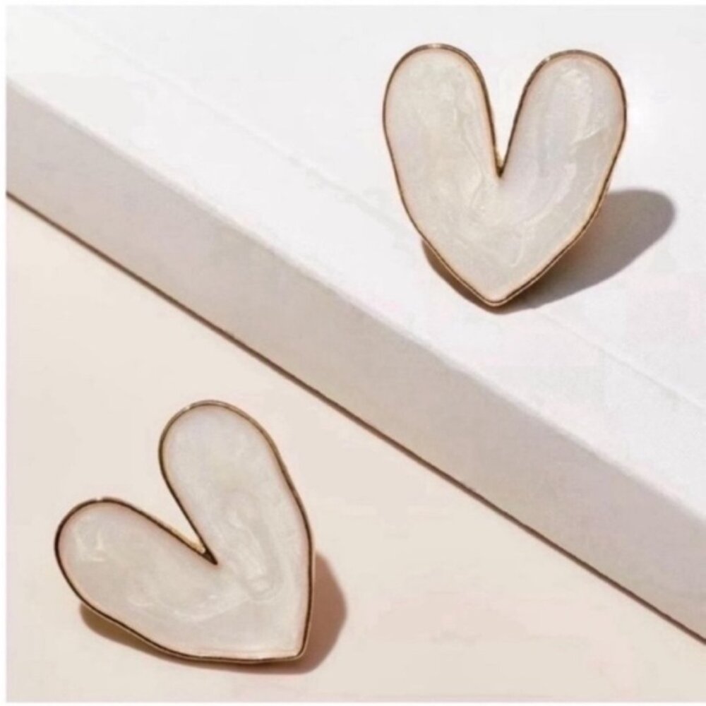 New! Anthropologie Blanco Gold Heart Post Earrings NWOT (3048)